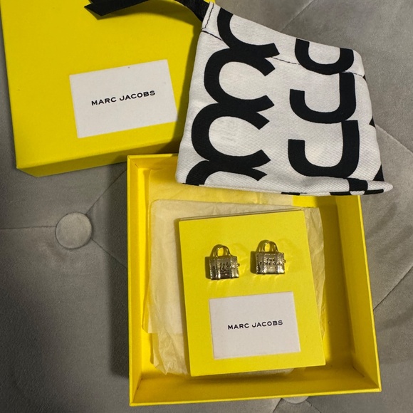 The tote bag earrings - Picture 3 of 5